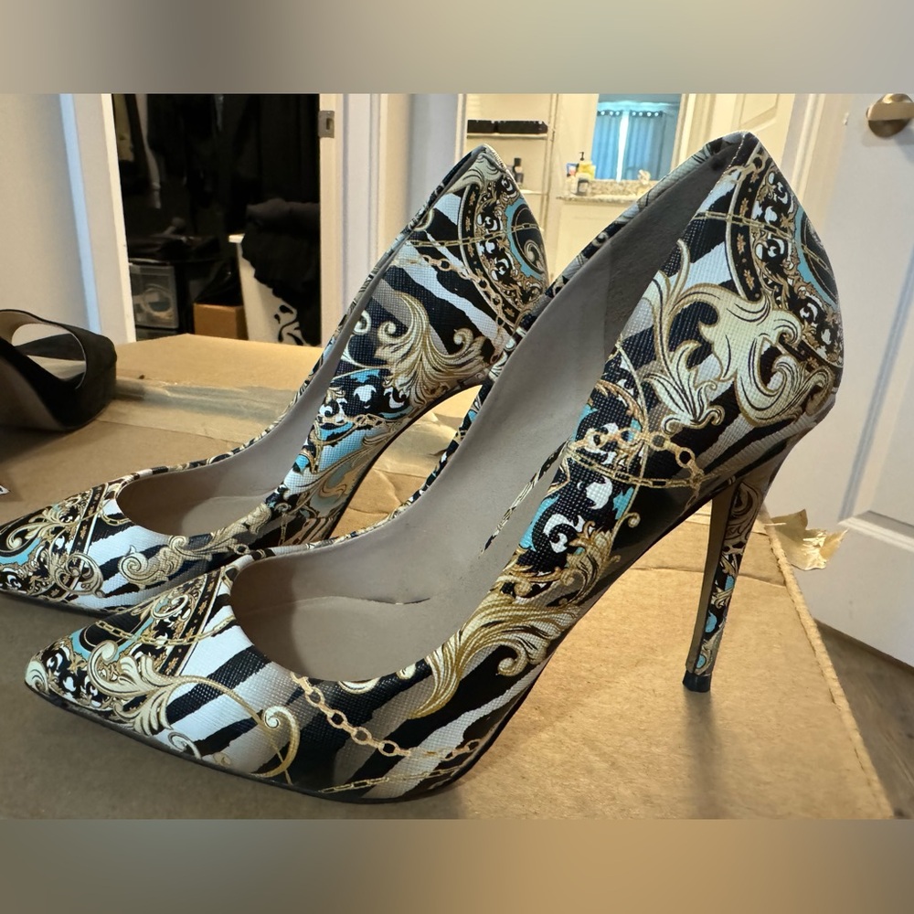 Size 6 ALDO STILETTOS